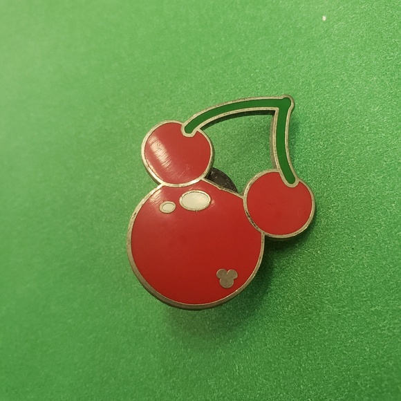 Disney pin hidden Mickey cherry - Picture 1 of 1